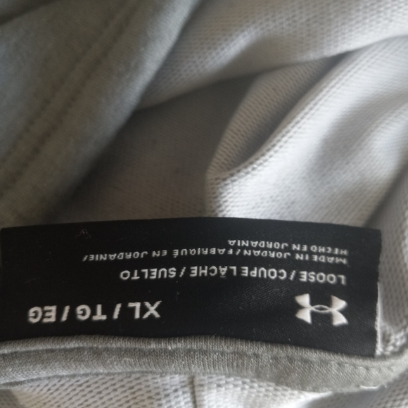 Under Armour Pullover - Picture 8 of 8